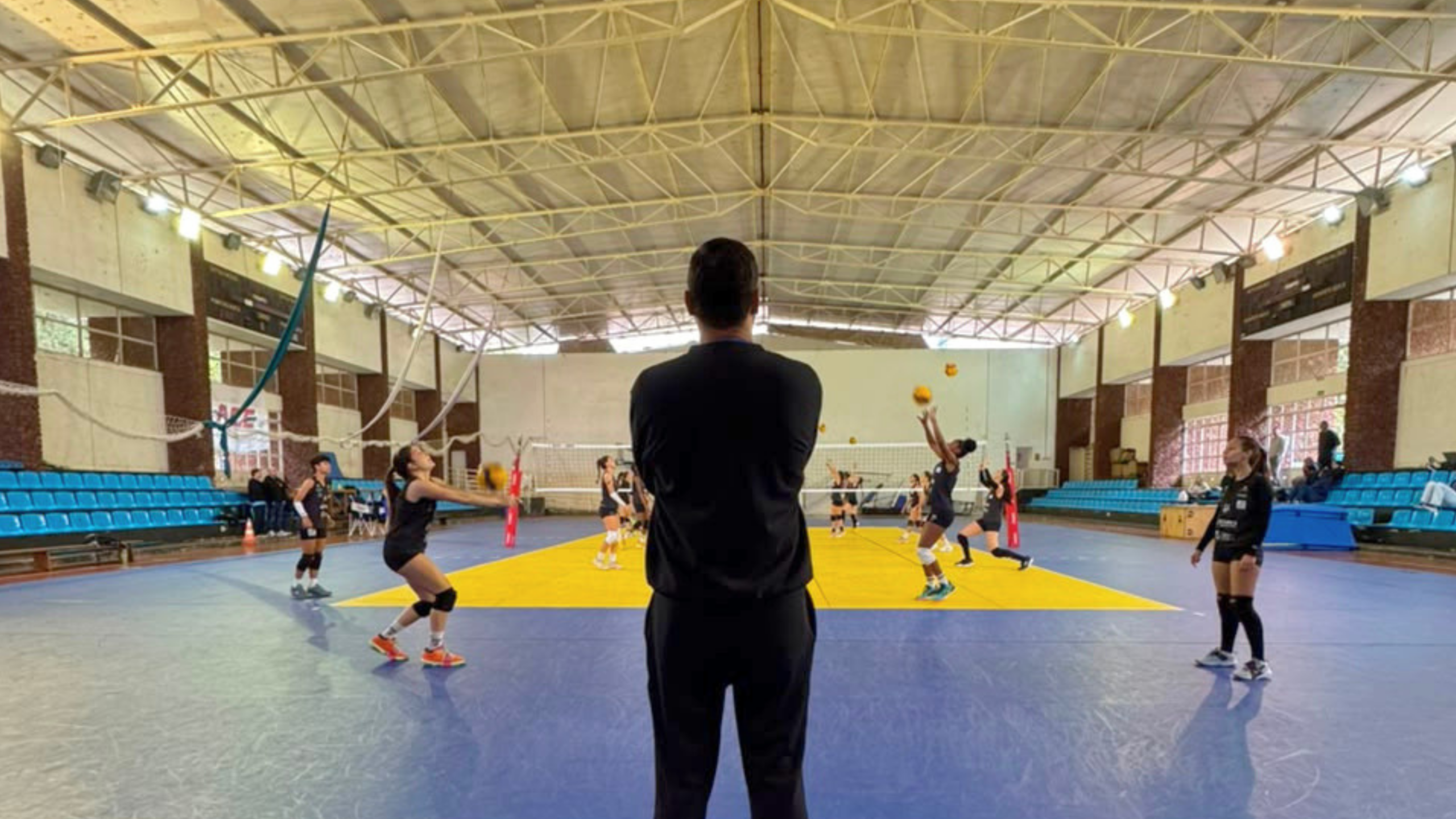 Leia mais sobre o artigo JF Vôlei realiza amistosos nesta quarta-feira com equipes femininas no Ginásio Municipal