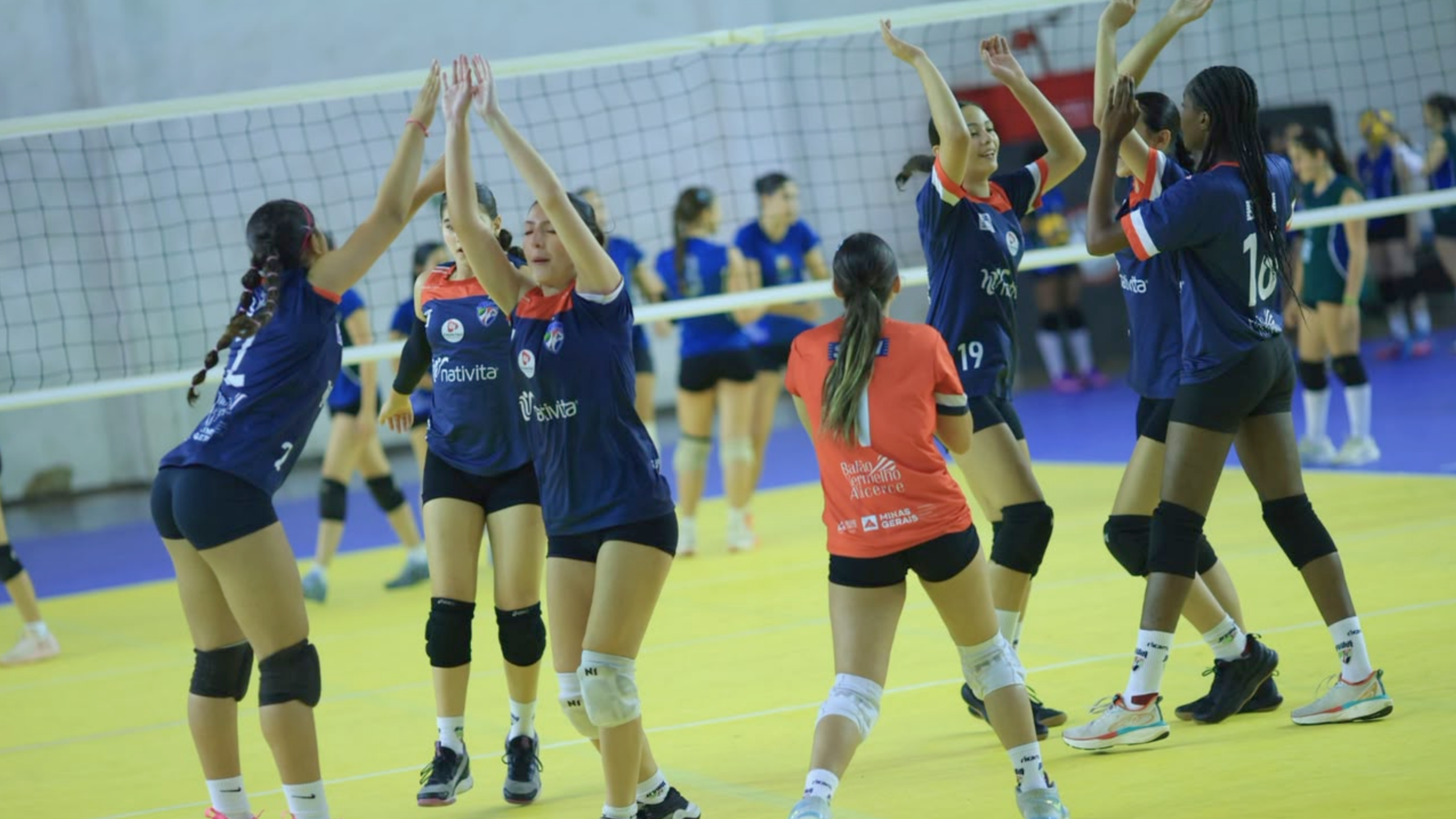 Leia mais sobre o artigo JF Vôlei avança às quartas do Mineiro Sub-17 Feminino e enfrenta o Mackenzie neste sábado