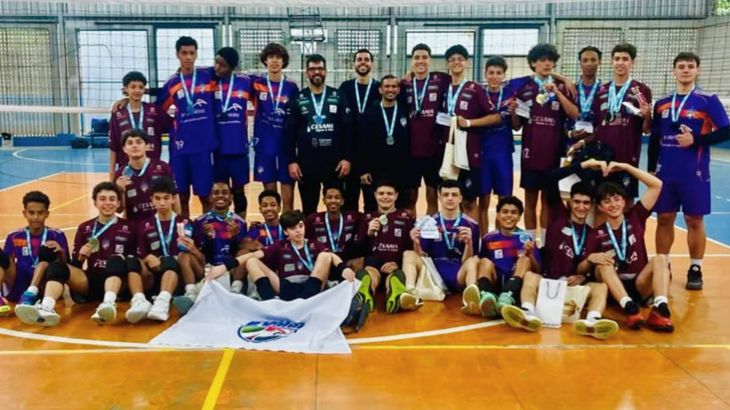 Leia mais sobre o artigo JF Vôlei faz dobradinha no pódio da Copa Cascatinha Sub-16 Masculino