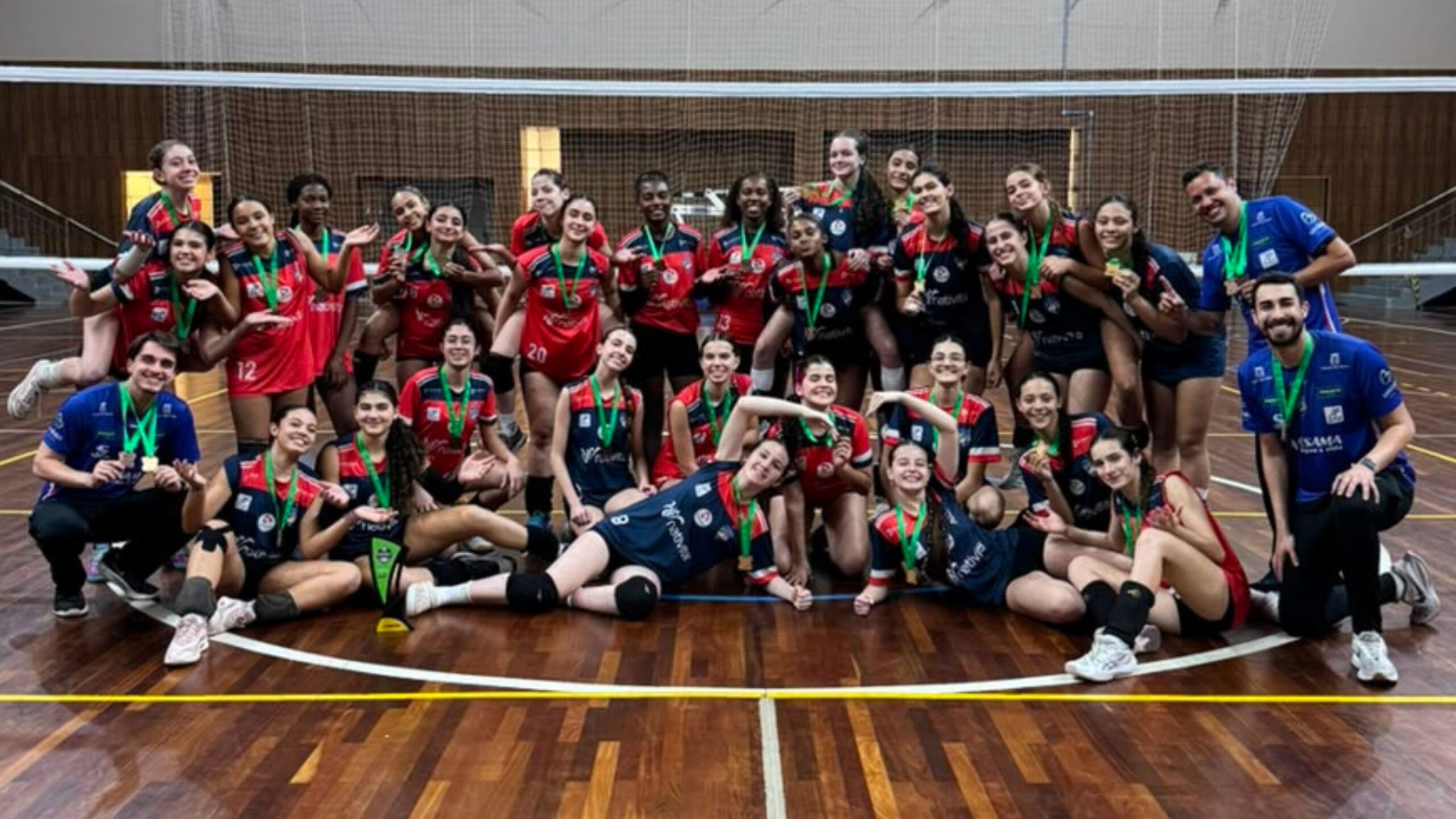 Leia mais sobre o artigo JF Vôlei conquista ouro e bronze no Campeonato Regional Sub-15 Feminino